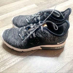 Nike Women’s air max size 6 1/2